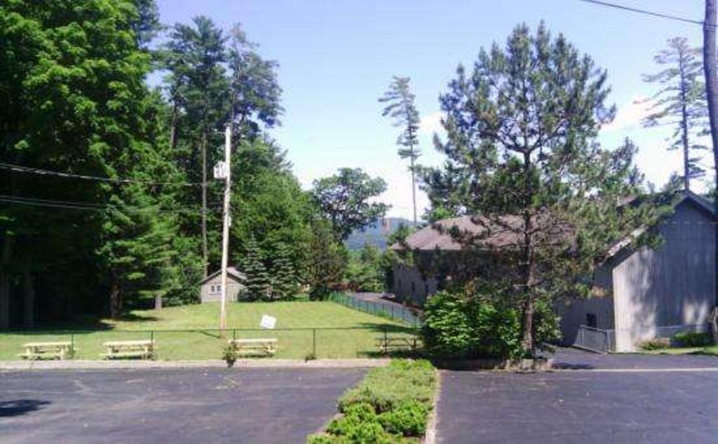 The Stone Gate Resort Lake George Exterior foto
